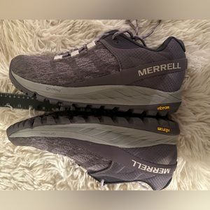 Merrell women’s size 8.5 light purple hiking shoe.